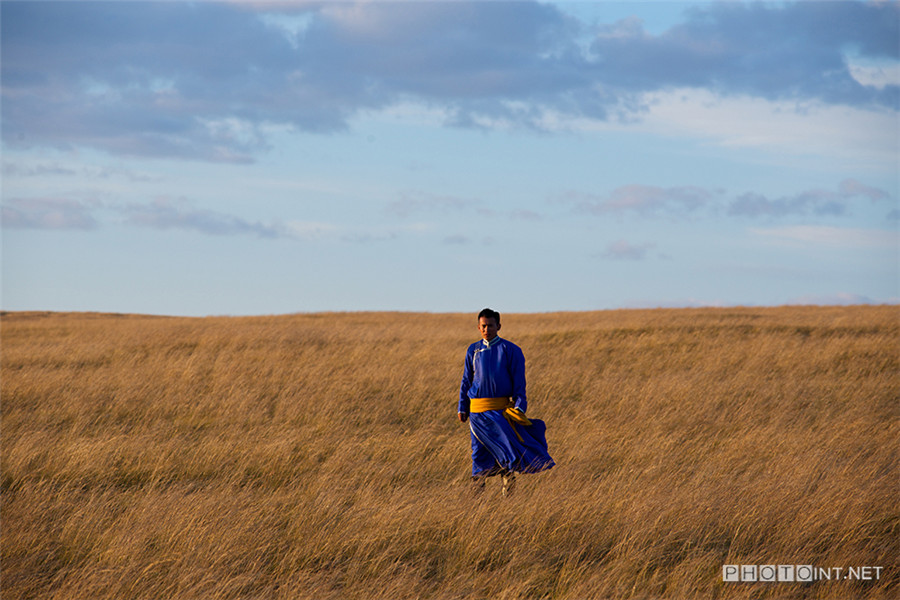 Photographer captures beautiful prairie landscapes