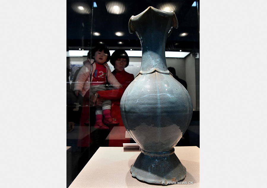 1st Central China International Ceramics Biennale opens to public