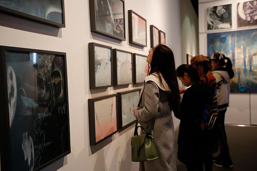 Tianjin exhibition showcases works of young artists