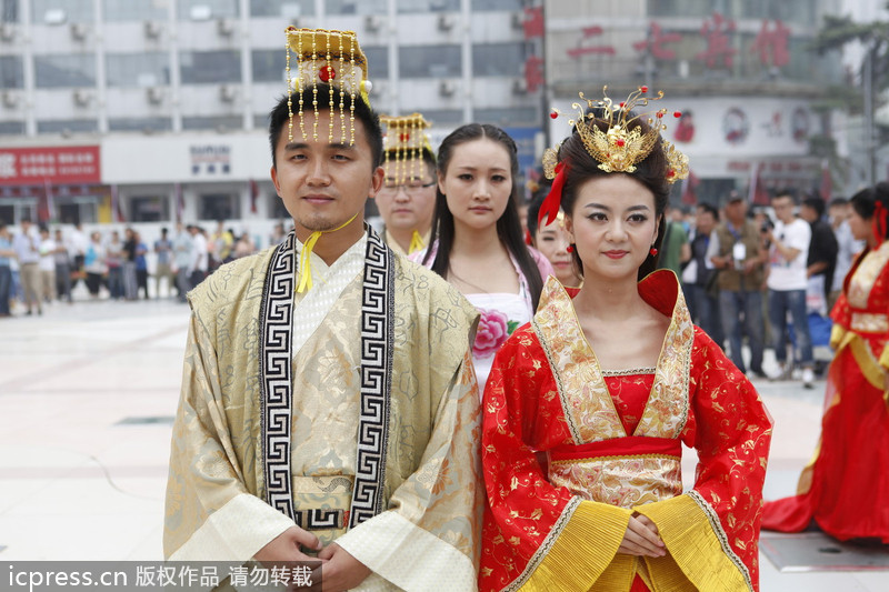 Traditional Hanfu wedding ceremony