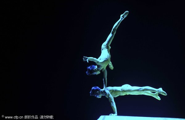 Acrobatics competition stuns Chongqing