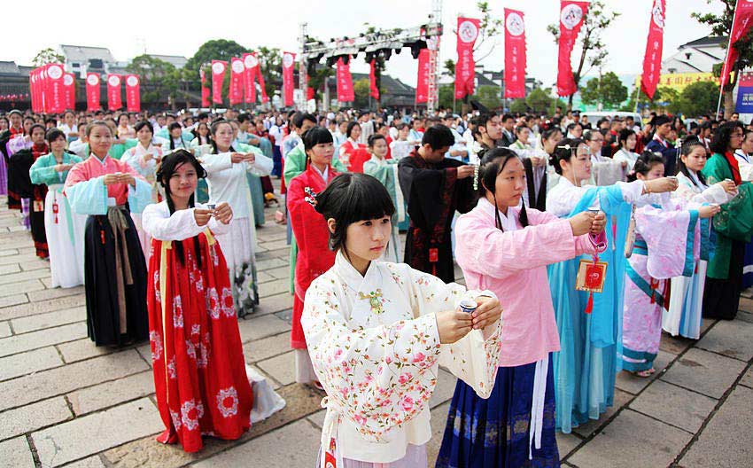 2013 Chinese Han Clothing Cultural Week in Xitang