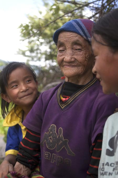 Deng people balance tradition in modern world