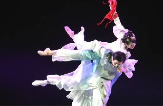 Chinese artists perform Peking Opera in Toronto