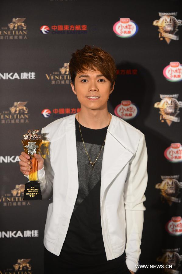 Celebs attend 18th China Music Awards in Macao