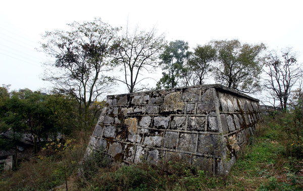 Deserted village in urbanization wave in SW China