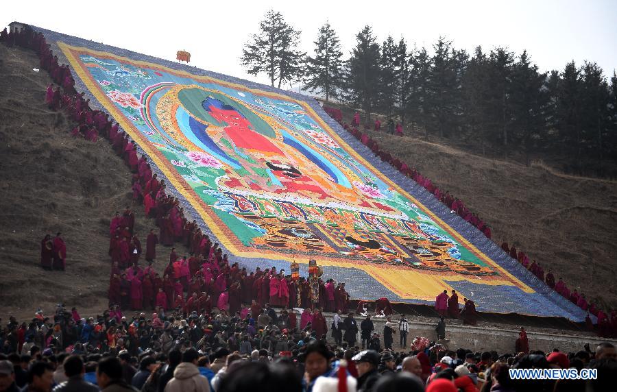 Buddha thangka display in NW China's Gansu