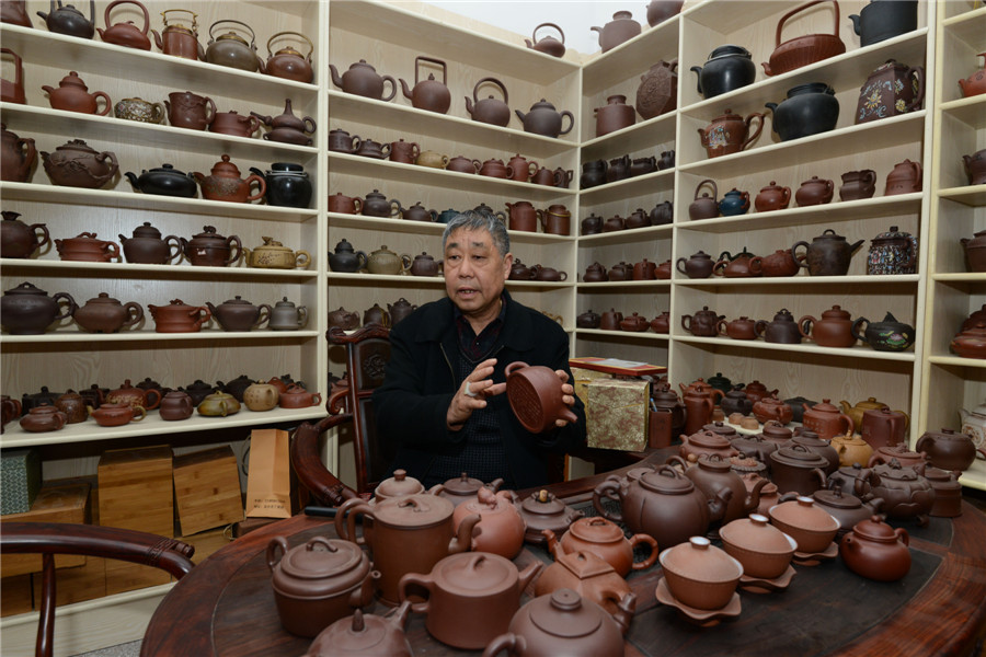 65-year-old man has over 10,000 teapots