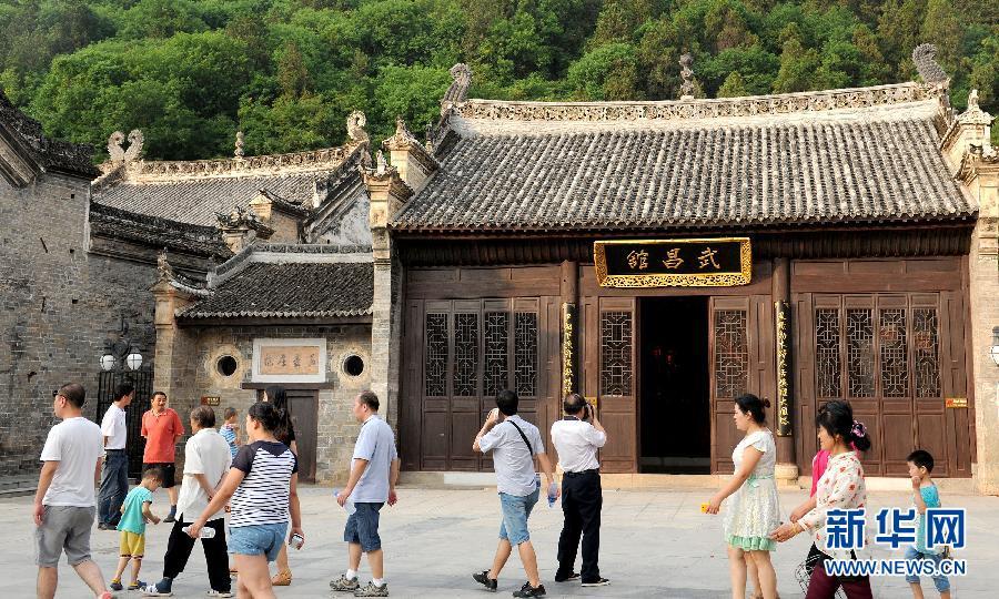 Manchuan Ancient Town: Where time runs still