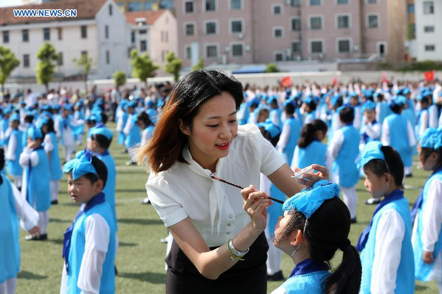 New first-graders attend traditional education activity in E China