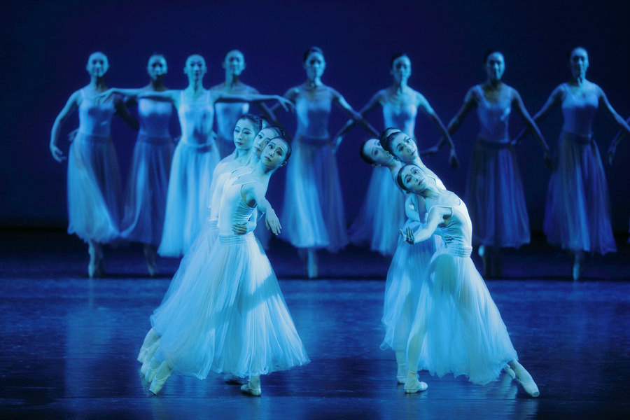 Guangzhou Ballet takes center stage in Beijing