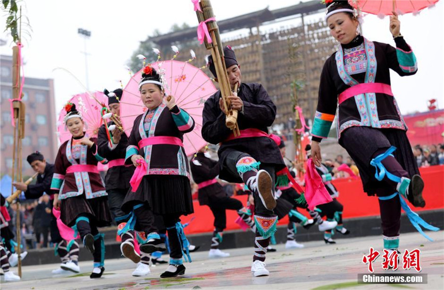 600 people attend Lusheng playing contest in S China