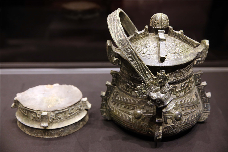 Beijing museum displays Haihunhou tomb artifacts