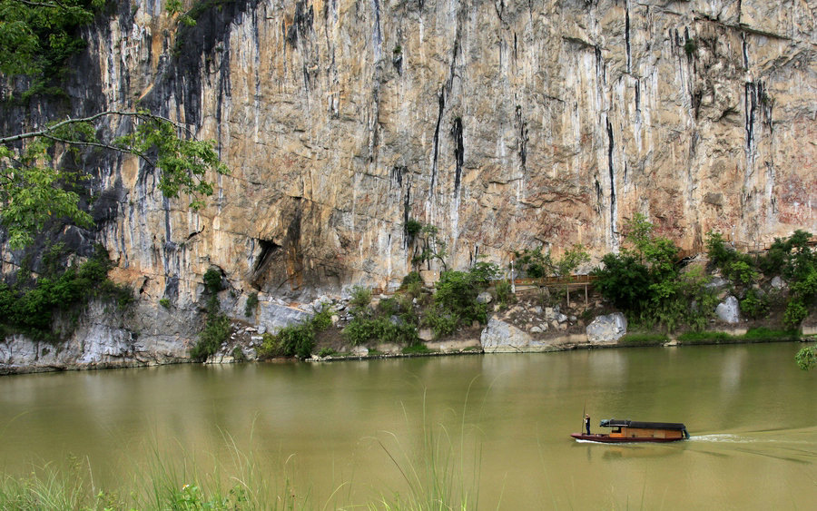 Zuojiang Huashan rock painting named a world heritage