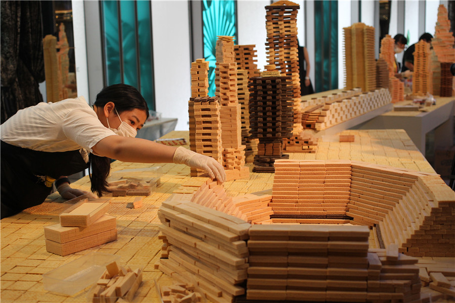 Creating and destroying cities with Shanghai performance artists