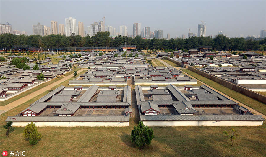 Miniature replica of Daming Palace shows Tang Dynasty's craftsmanship