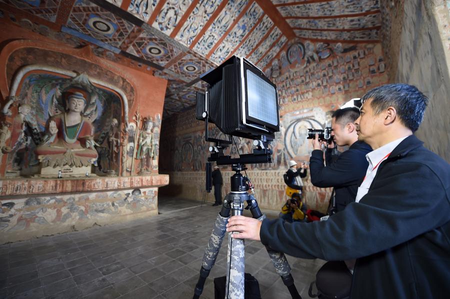 Mogao Caves open to photographers for the first time