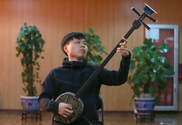 Play captures fading hutong life in Beijing