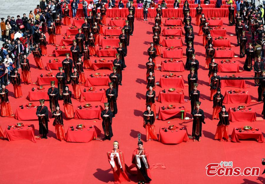 Han style group wedding held in Anhui