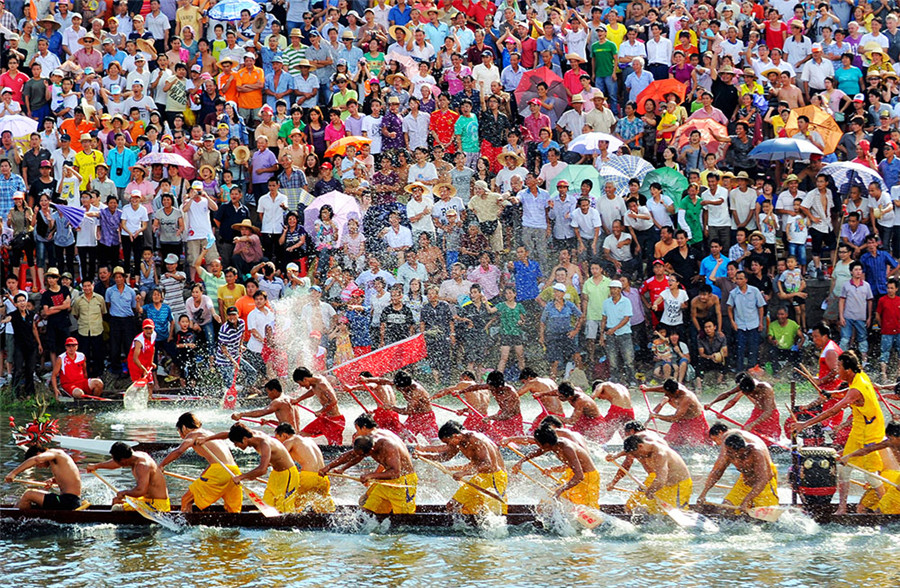 Photographers capture Dragon Boat Festival celebrations in China