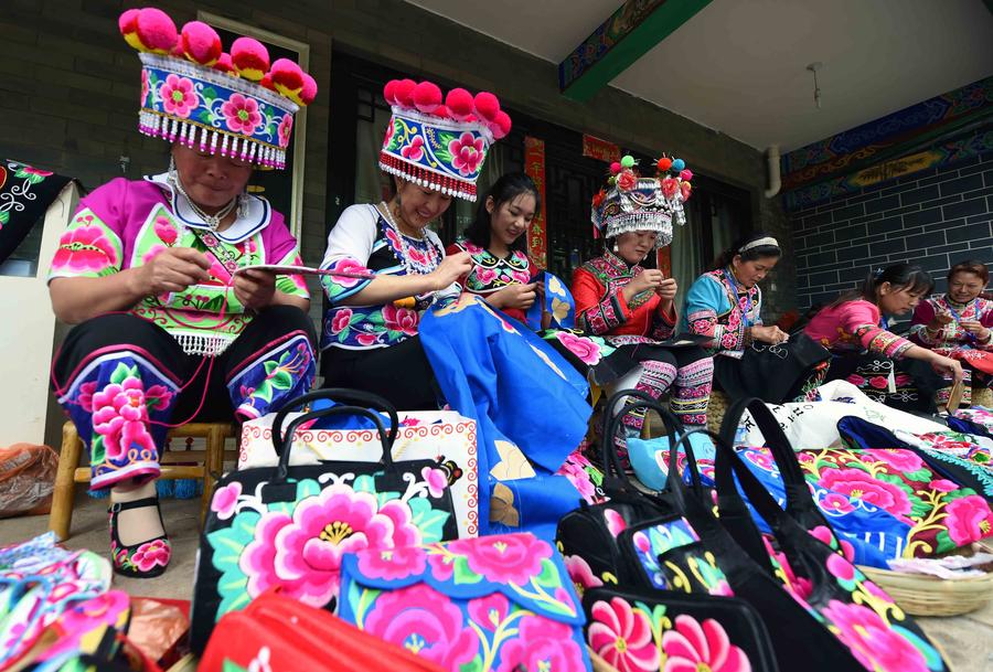 Ethnic embroidery show in SW China's Yunnan