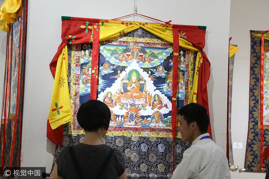 Thangka art exhibition held in Beijing