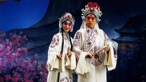 China's Peking Opera troupe makes fourth return to London