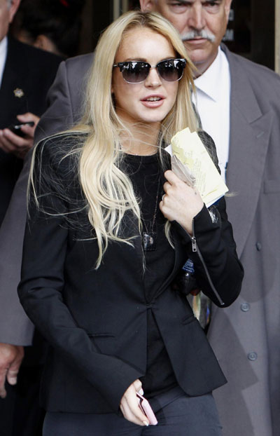 Distraught Lindsay Lohan sentenced to 90 days jail