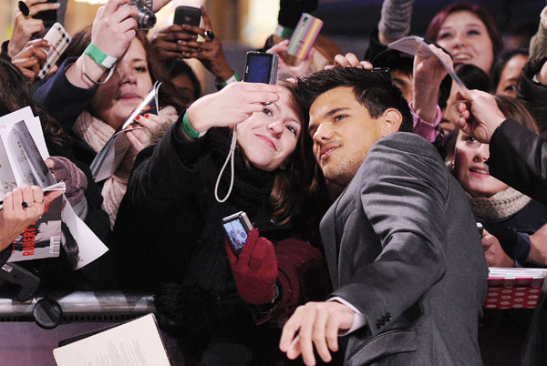 'The Twilight Saga: Breaking Dawn' premieres in London