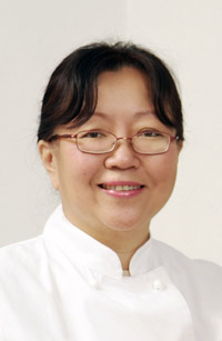 Pauline D Loh