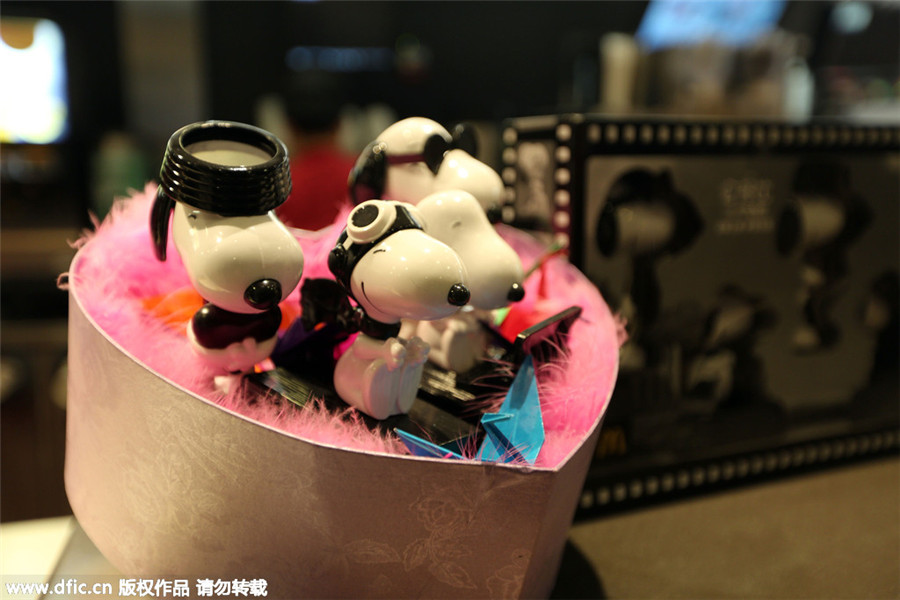 Snoopy-themed McDonald's delights Shanghai