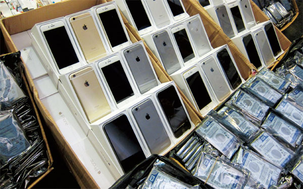 Customs smash cross-border iPhone 6 smuggling racket