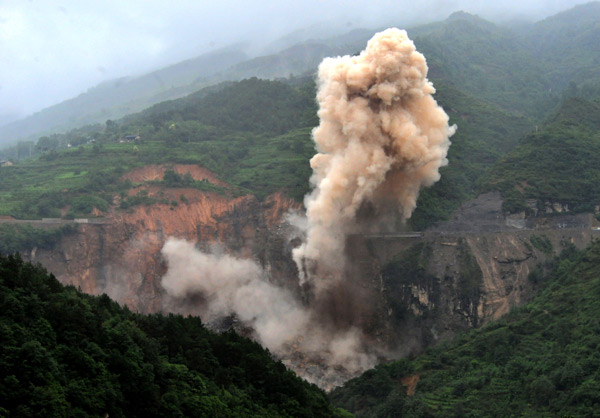 Rain-lashed Sichuan suffers