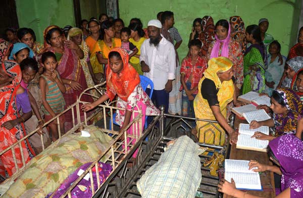 23 killed in stampede at factory