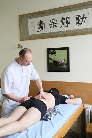 Chinese acupuncture thrives in Lithuania