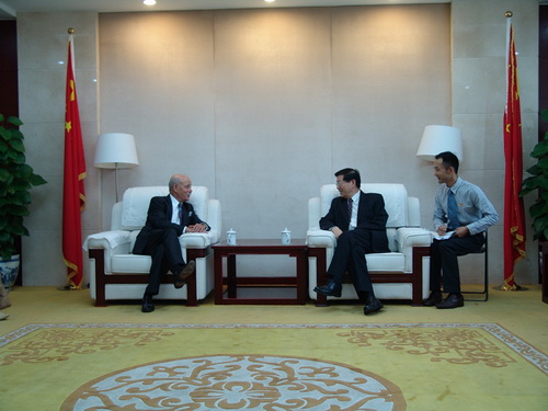 Li, Jeremy discusses China's economic re-structuring