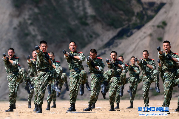 Enlisted officers in Gansu doing the military training