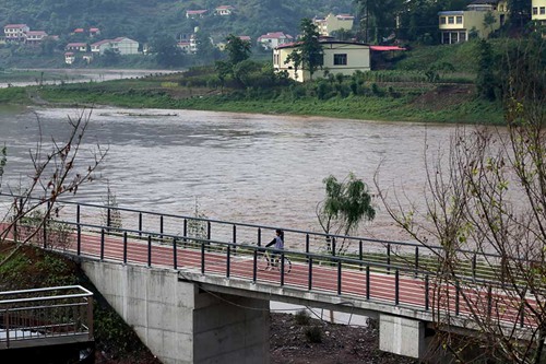 Chishui river valley tourism highway in Guizhou