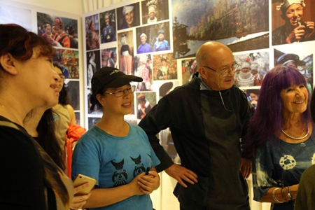 London professors come to study Miao art