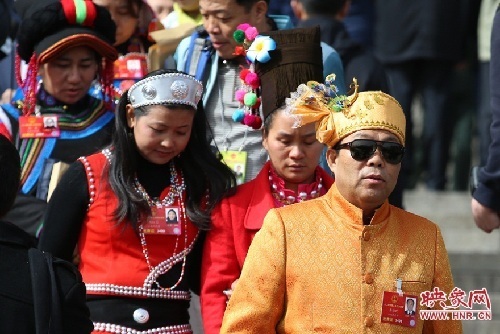 Colorful headwear at the 'two sessions'