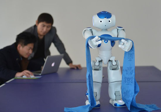 Inner Mongolian enterprise develops Mongolian speaking robot