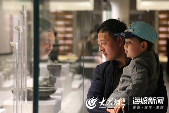 Confucius Museum attracts hordes of visitors