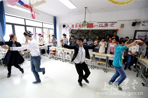 Chinese Muslim students celebrate Corban Festival in Jiading