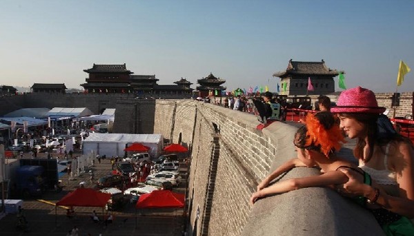 Car Festival off to a roaring start in Datong