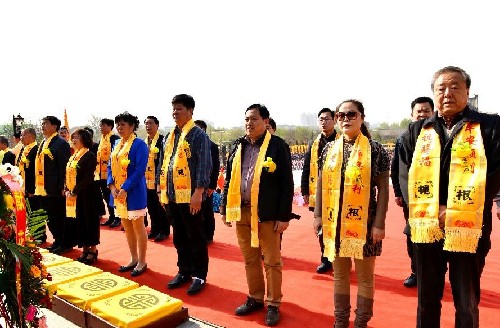 Hongdong holds ancestor worship ceremony