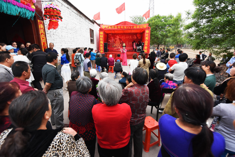 Cross dressing for Peking Opera