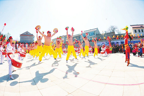 Temple fair promotes ancient traditions