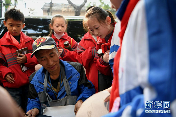 Changzhi painter promotes eco-protection in education