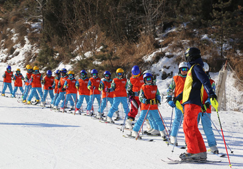 Ice and snow carnival thrills Shanxi youths