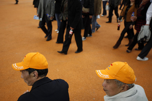 Shanghai World Expo attracts visitors